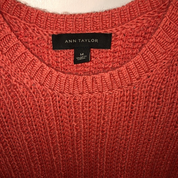 Coral crew neck wool sweater by Ann Taylor - Picture 3 of 6